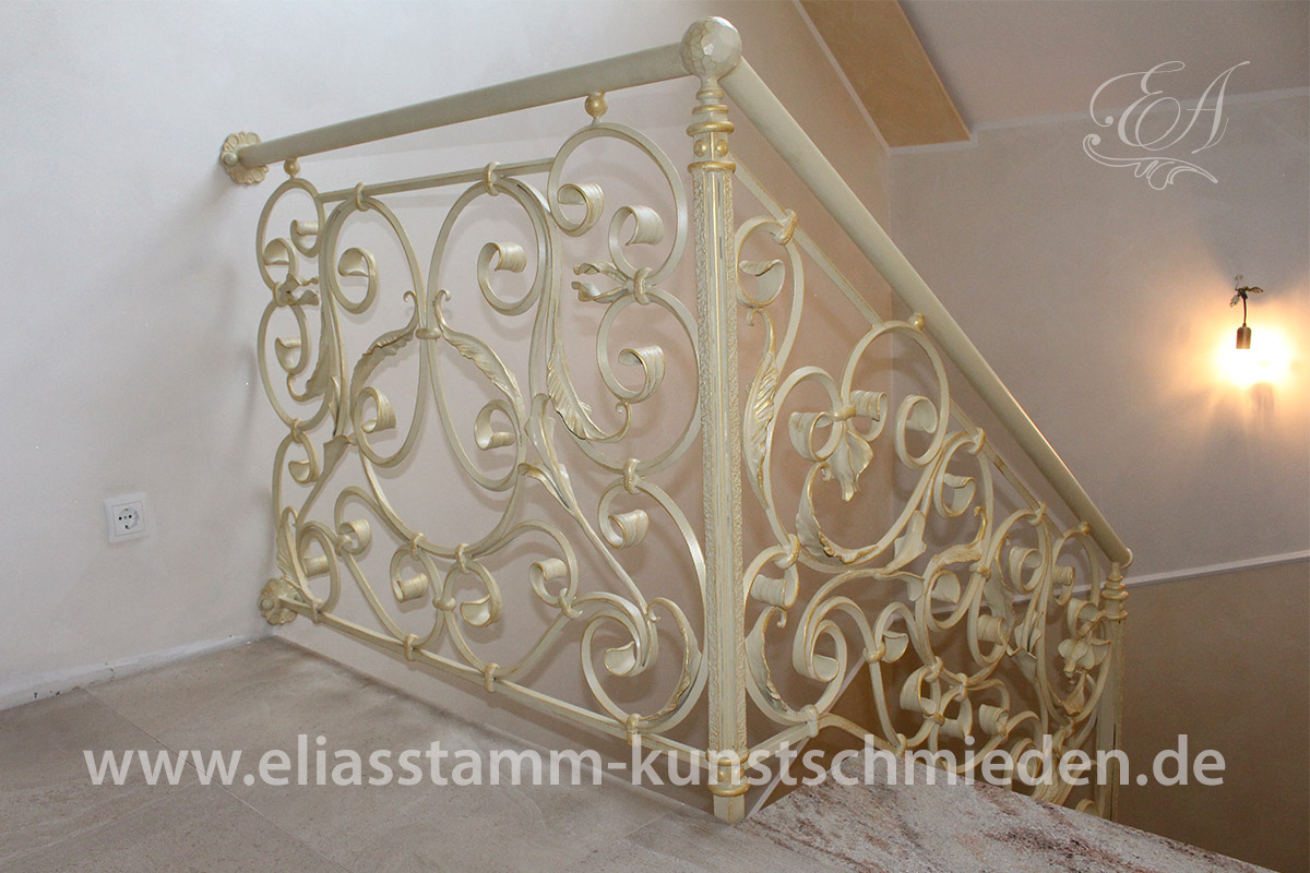 Exklusive geschmiedete treppen in handarbeit aus natur stahl Wohnideen barock