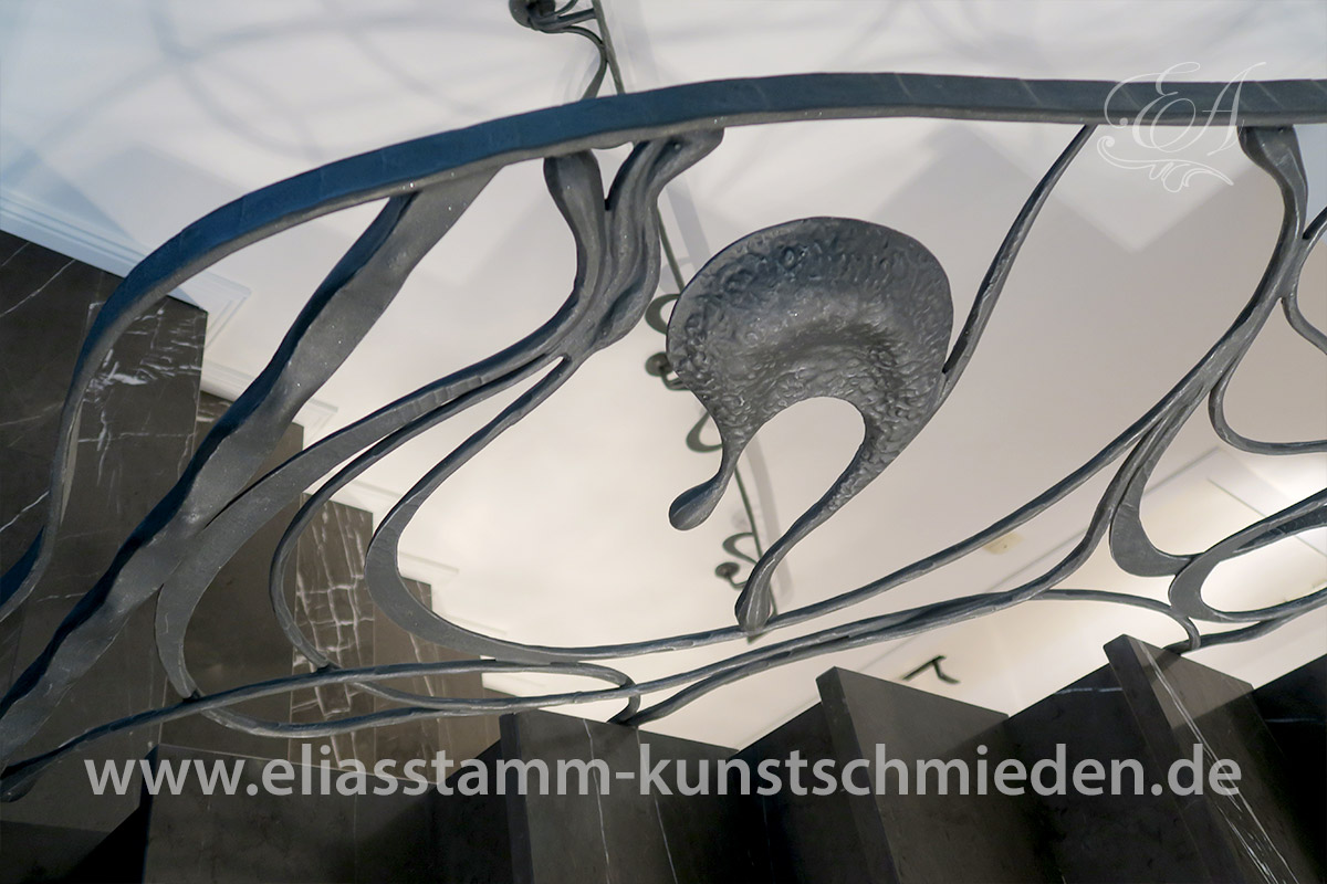 Exklusive geschmiedete treppen in handarbeit aus natur stahl Wohnideen barock