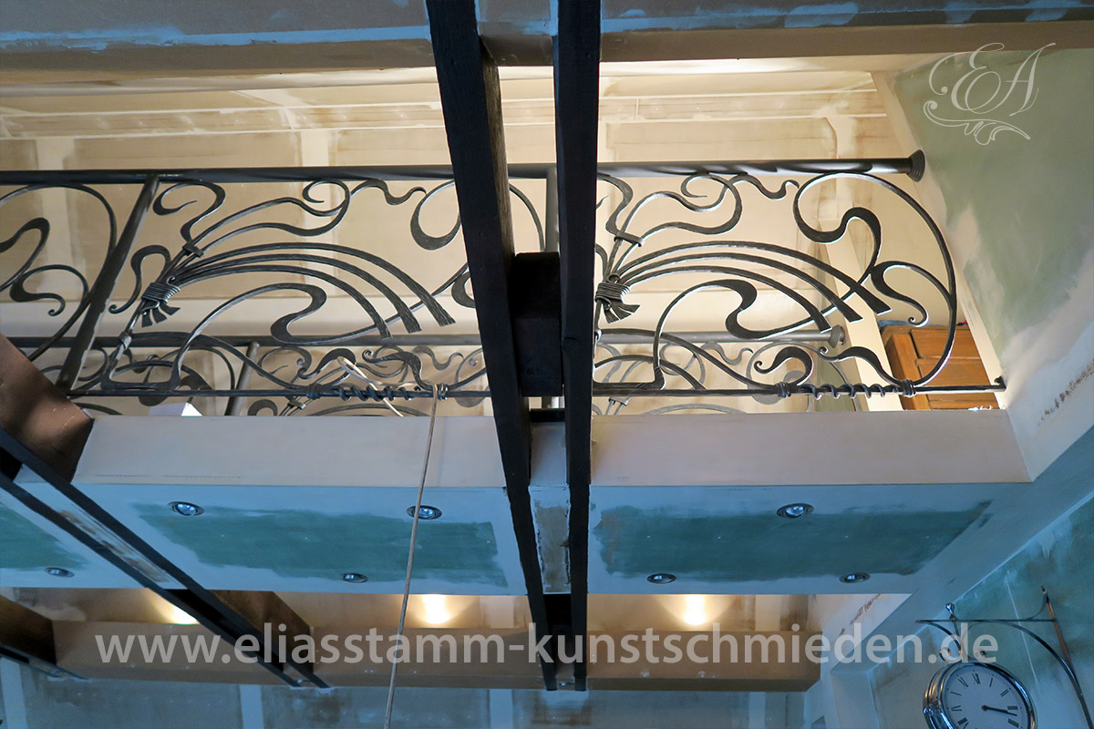 Exklusive geschmiedete treppen in handarbeit aus natur stahl Wohnideen barock