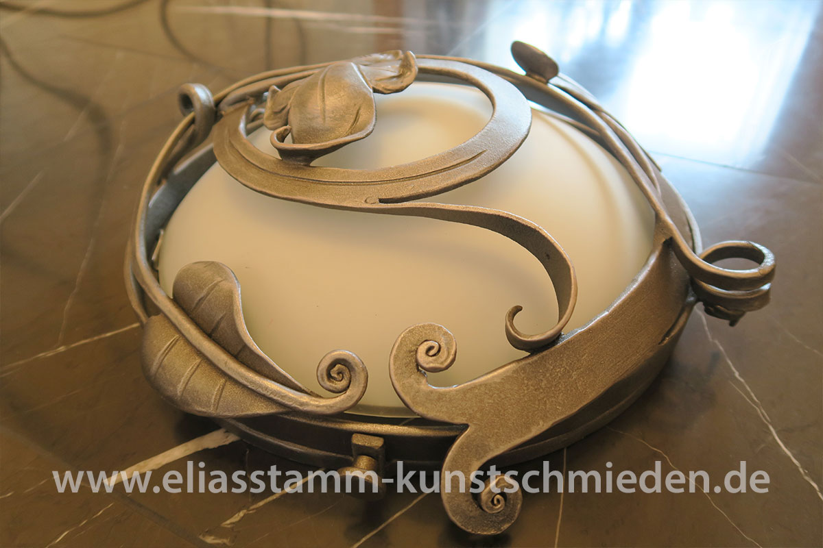 geschmiedete Deckenlampen # Art.-Nr. 02-06-10 geschmiedete Wandlampe